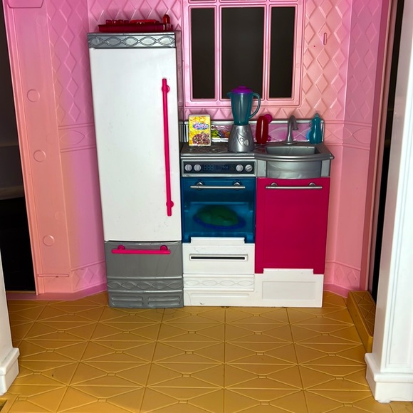 BARBIE DREAMHOUSE - Picture 3 of 10